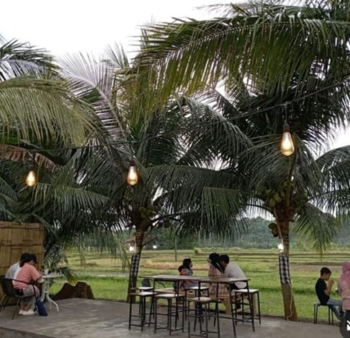 Cafe Tepi Gunung Nature Park Bandung: Harga Menu, Jam Buka & Lokasi, Kamu Butuh Healing? Kesini Aja!