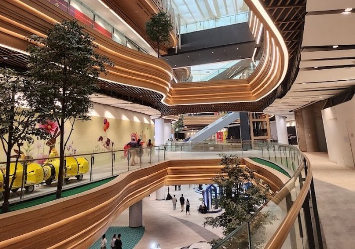 Living World Kota Wisata Cibubur: Surga Belanja dan Rekreasi di Bogor