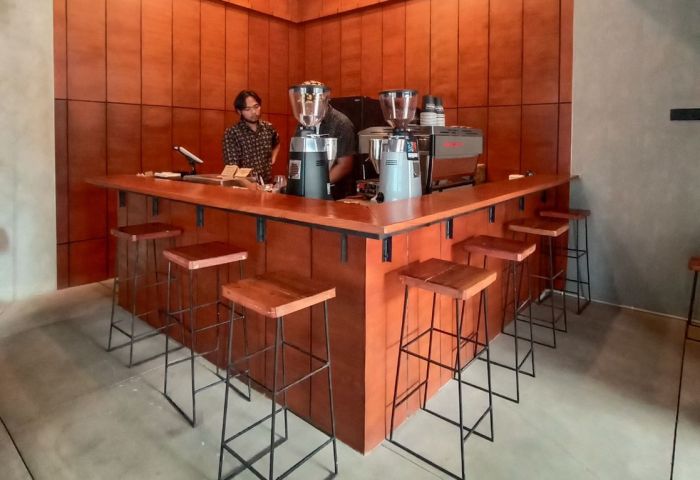 Daily Routine Espresso Bar Bandung: Harga Menu, Jam Buka dan Lokasi, Tempat Ngopi di Bandung Dengan Konsep Hitam Klasik